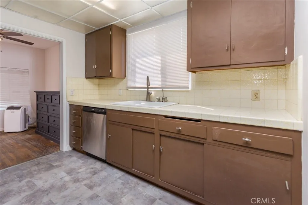 6025 Willowcrest Avenue, North Hollywood, California 91606 home-pic-4